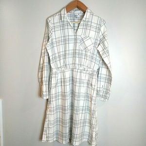 4/$20 DE COLLECTION ◾ Button Dow Midi Dress